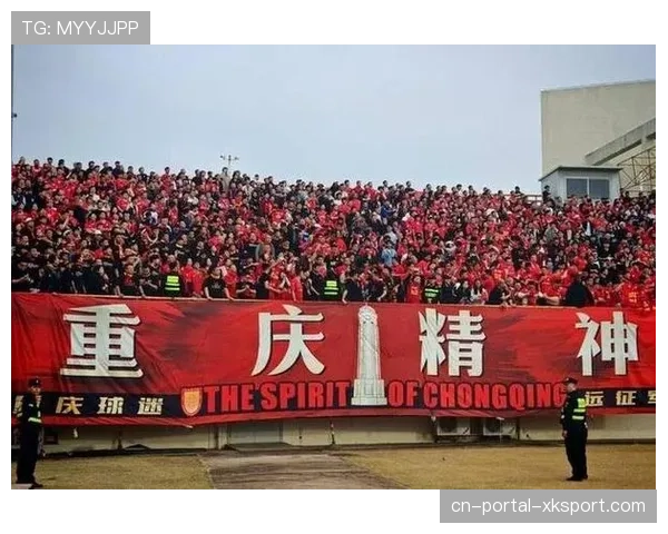 替补席区域完成更新换代，铜梁龙体育场观赛舒适度明显提升